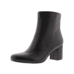 Black leather Naturalizer Bootie